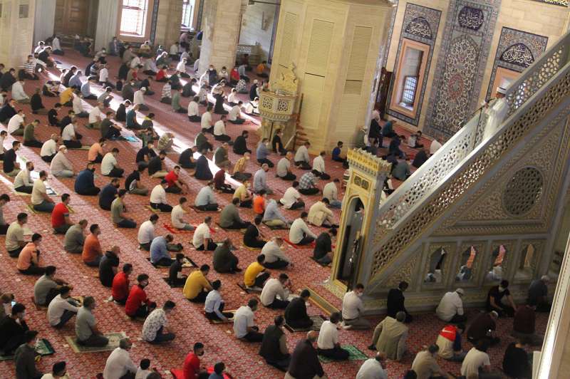 Adana'da bayram namazında Kudüs vurgusu yapıldı